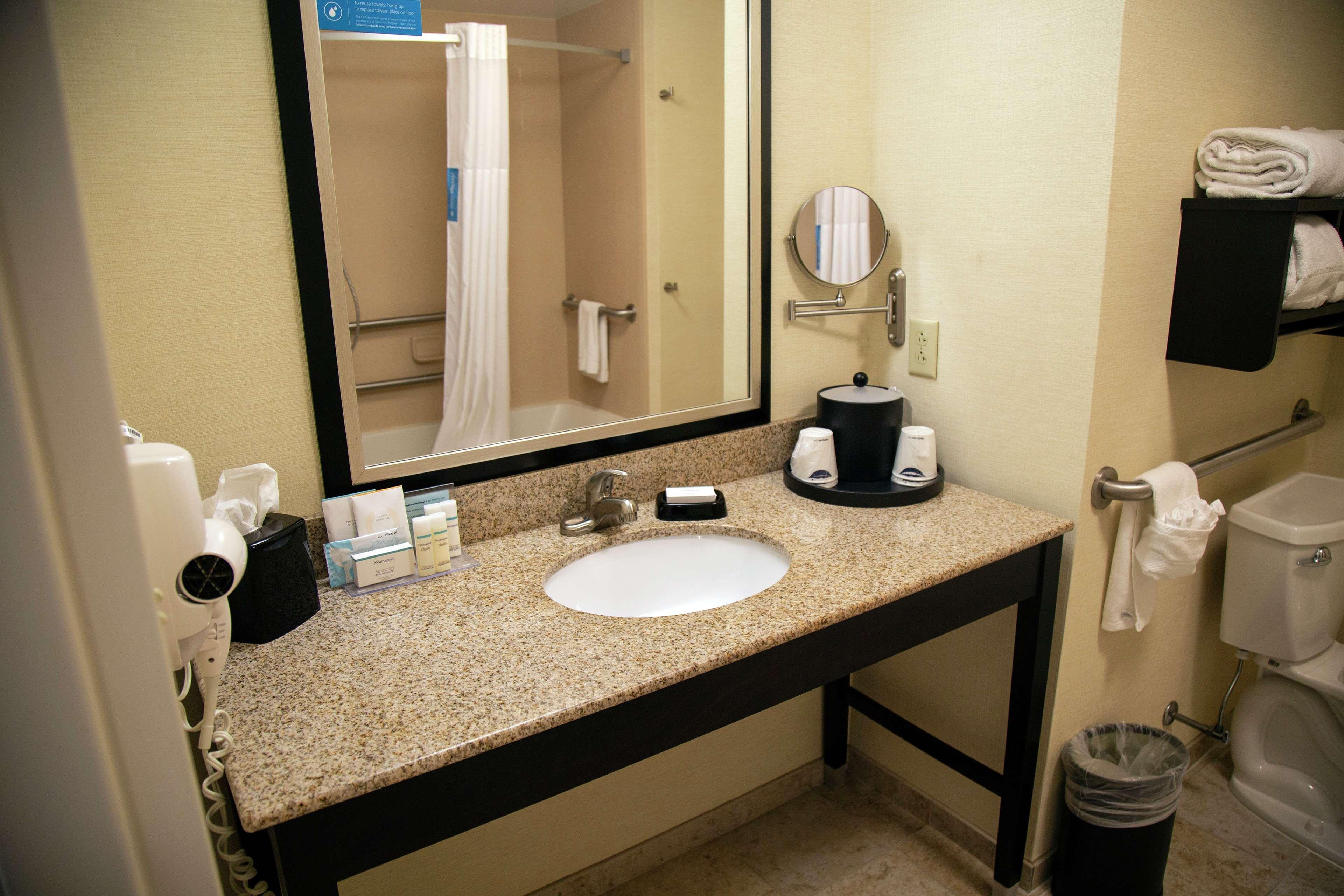 Hampton Inn & Suites Sharon West Middlesex Luaran gambar